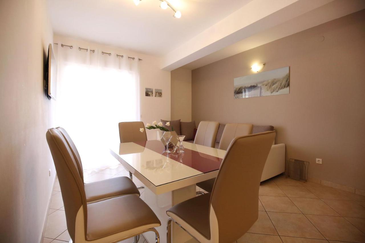 Apartments Tony Biograd Na Moru Exterior foto