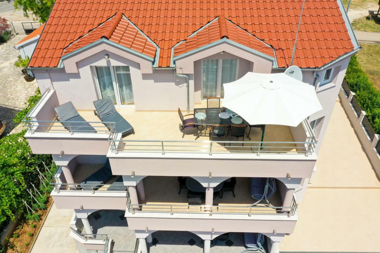 Apartments Tony Biograd Na Moru Exterior foto