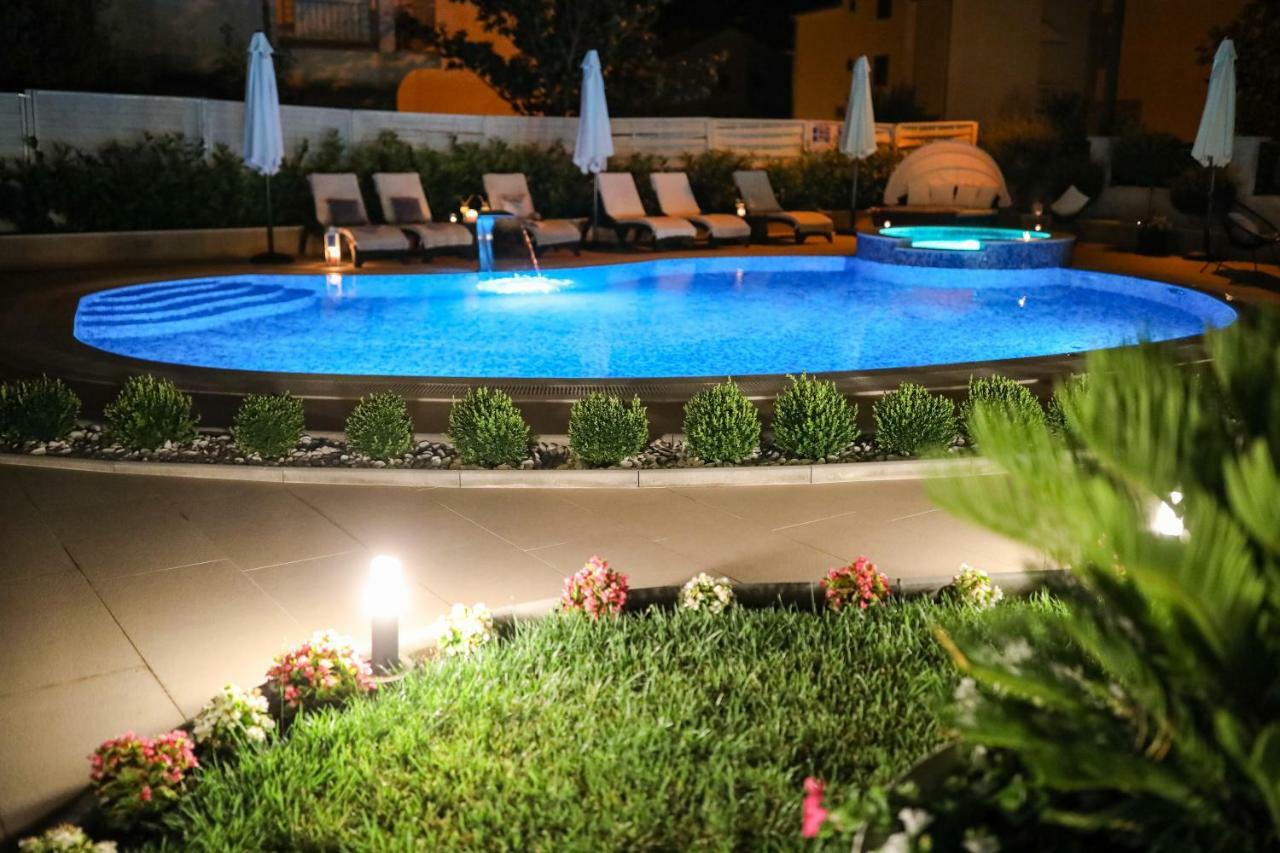 Apartments Tony Biograd Na Moru Exterior foto